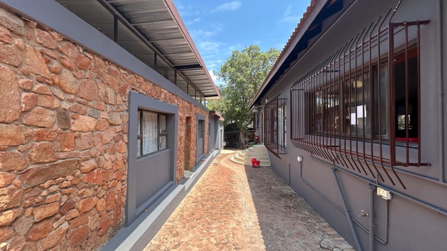 Commercial Property for Sale in Zuurplaat A H North West